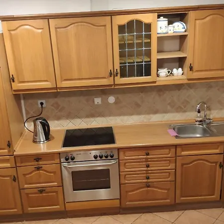 U Grosika Apartment Oscadnica